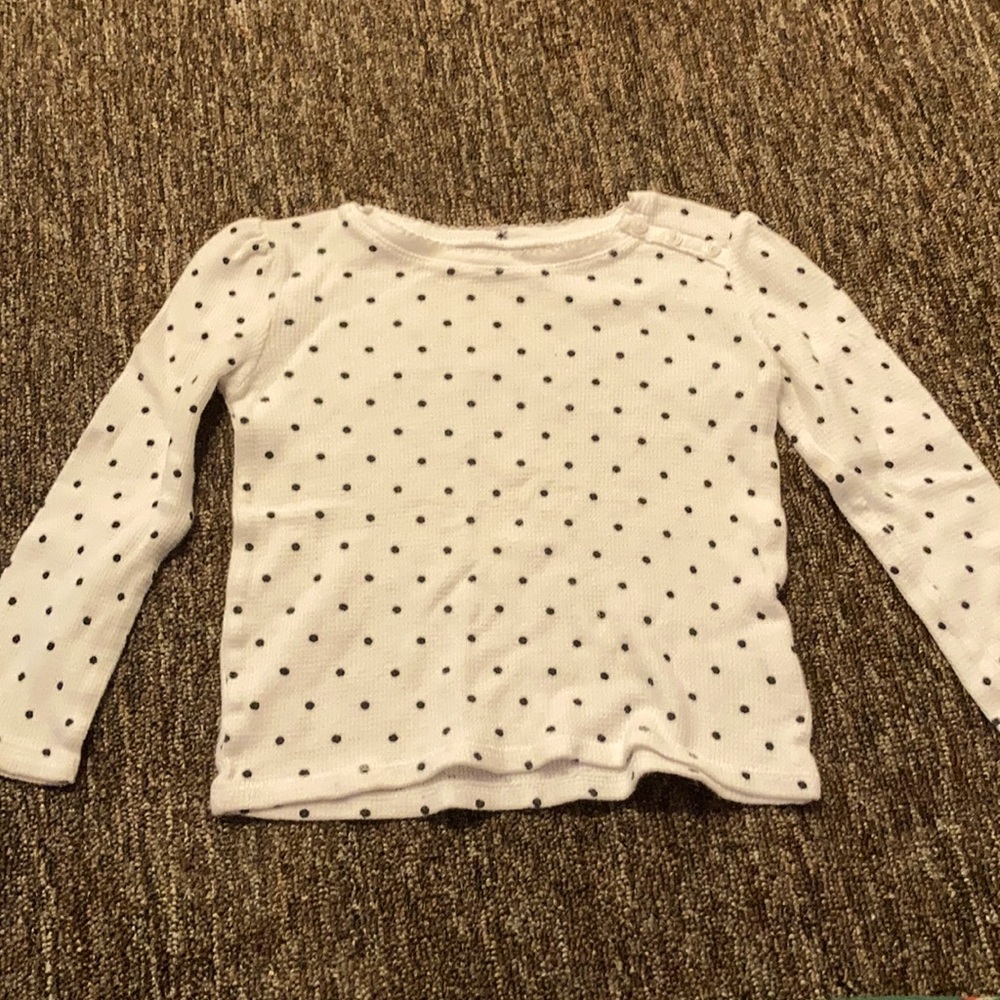 White longe sleeve tee with blue polka dots